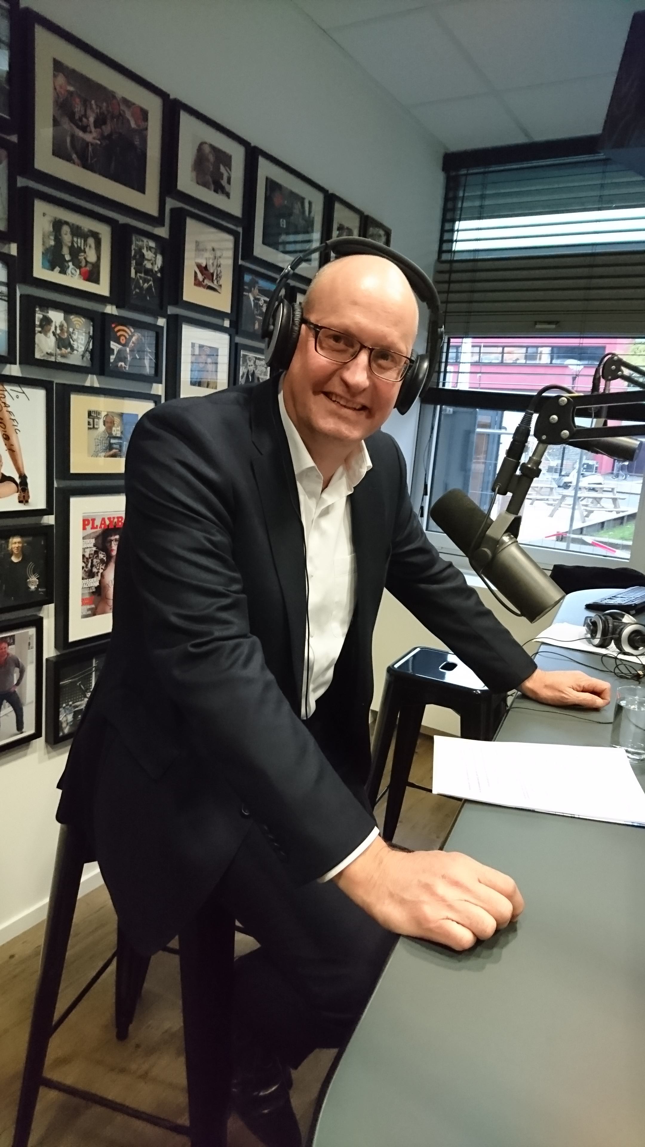 Hans Klein-Swormink, landelijke projectleider bij de Kamer van Koophandel te gast bij Jacqueline Zuidweg tijdens haar programma Vallen opstaan en weer doorgaan op New Business Radio, Zuidweg en Partners