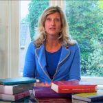 Jacqueline Zuidweg, Vallen opstaan en weer doorgaan, NVVK, Zuidweg & Partners, Hilversum, Schulden Schuldhulpverlening, Bedrijfsherstel