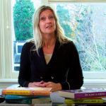 Jacqueline Zuidweg presenteert haar serie Vallen opstaan en weer doorgaan. Onderwerp: Financiële vaardigheden. Zuidweg & Partners, Schuldhulp, Schuldhulpverlening, Bedrijfsherstel