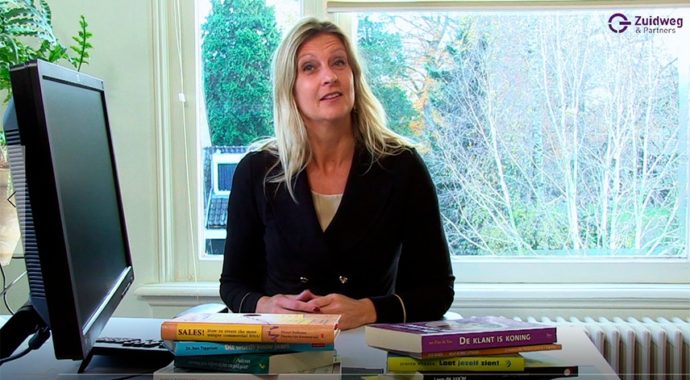 commerciele-vaardigheden Jacqueline Zuidweg presenteert haar serie Vallen opstaan en weer doorgaan. Onderwerp: Financiële vaardigheden. Zuidweg & Partners, Schuldhulp, Schuldhulpverlening, Bedrijfsherstel