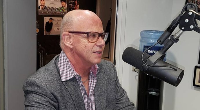 Podcast Rob van Zon Rob van Zon, vaktechnisch adviseur invordering bij het Landelijk Incasso Centrum van de Belastindienst te gast bij "Vallen, opstaan en weer doorgaan" met Jacqueline Zuidweg op New Business Radio