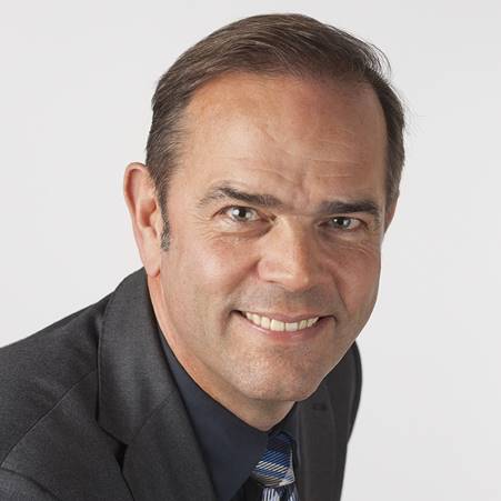 Jim van Heyningen Columnfoto Portraitfoto van Jim van Heyningen, directeur van DSO Cleaning Services. De foto staat naast zijn column "De waarde van een vast contract" op de website van Zuidweg & Partners.