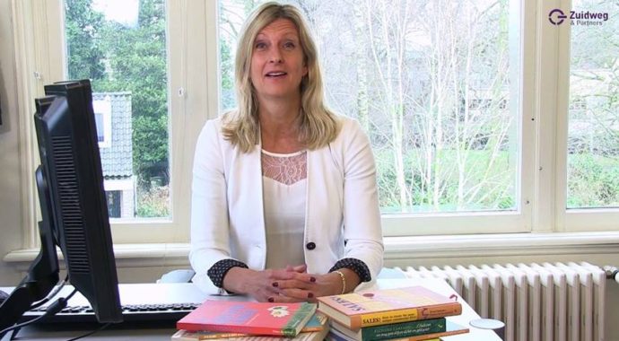 Personeel Eigen Ervaringen Uitgelichte Afbeelding Jacqueline Zuidweg presenteert haar serie Vallen opstaan en weer doorgaan. Deze week deelt zij haar eigen ervaringen met personeel uit 20 jaar ondernemerschap. Zuidweg & Partners, Schuldhulp, Schuldhulpverlening, Bedrijfsherstel