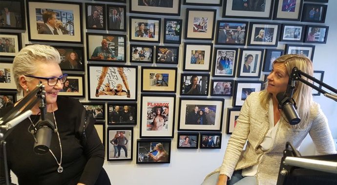 Simonette van Leeuwen is te gast bij Vallen opstaan en weer doorgaan met Jacqueline Zuidweg op New Business Radio. Zij deelt haar ervaringen met ondernemers die schuldhulpverlening aanvragen. Simonette van Leeuwen