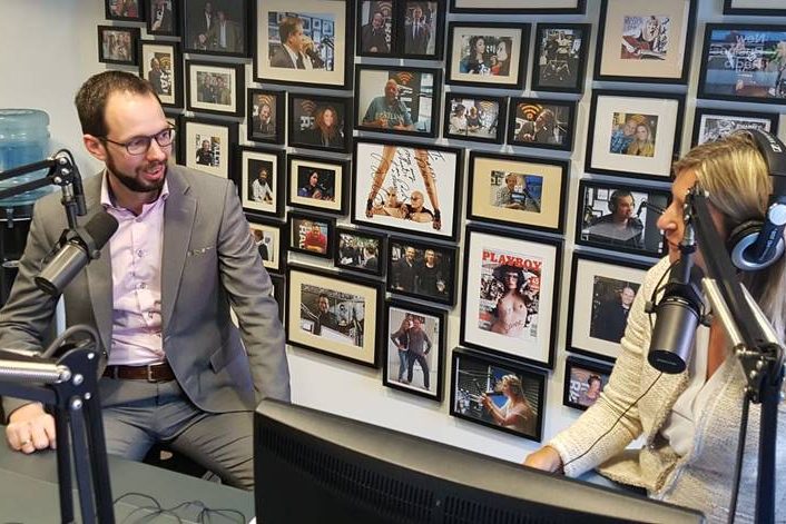 Arie Hovestad is te gast bij Vallen opstaan en weer doorgaan met Jacqueline Zuidweg op New Business Radio. Het onderwerp is: Het Intakegesprek, bewustwording van de schuldensituatie, voordelen van een minnelijke schuldenregeling