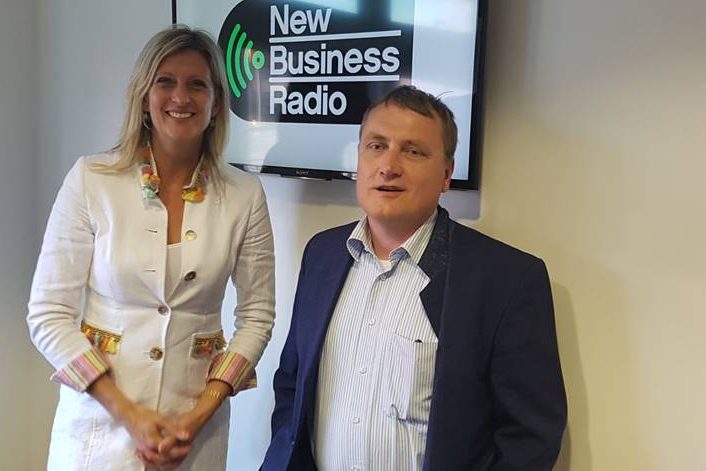 Peter Bosman is te gast bij Vallen opstaan en weer doorgaan met Jacqueline Zuidweg op New Business Radio. Het onderwerp is: Waarde creëeren voor je klant en je uurtarief bepalen