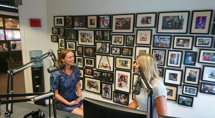 Sandra Caeyers is te gast bij Vallen opstaan en weer doorgaan met Jacqueline Zuidweg op New Business Radio. Het onderwerp is: hulp bij schulden