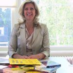 Jacqueline Zuidweg presenteert haar serie Vallen opstaan en weer doorgaan op het kantoor van Zuidweg & Partners in Hilversum. Deze week met het onderwerp: Hoeveel wil de klant betalen voor jouw product of dienst?