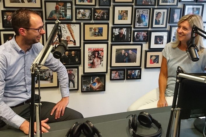 Arie Hovestad is te gast bij Vallen opstaan en weer doorgaan met Jacqueline Zuidweg op New Business Radio. Het onderwerp is: Hoe ontstaan schulden?