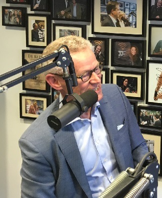 Harry Helwegen is te gast bij Vallen opstaan en weer doorgaan met Jacqueline Zuidweg op New Business Radio. Het onderwerp is: Business Angels.