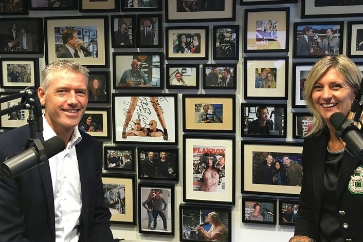 Jeroen Koster is te gast bij Vallen opstaan en weer doorgaan met Jacqueline Zuidweg op New Business Radio. Het onderwerp is: stoppen of doorgaan?