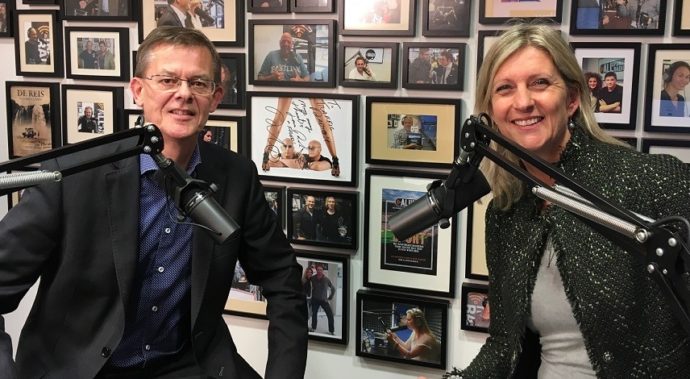 Pdcast Fred – website856471 Fred Blom is te gast bij Vallen opstaan en weer doorgaan met Jacqueline Zuidweg op New Business Radio. Het onderwerp is: wat kunnen gemeentes doen voor ondernemers met financiële problemen?