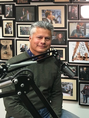 Haris Djojosepoetro es un invitado en Vallen levantarse y continuar con Jacqueline Zuidweg en New Business Radio. El tema es: ¿qué pueden significar los municipios para los empresarios con problemas financieros?