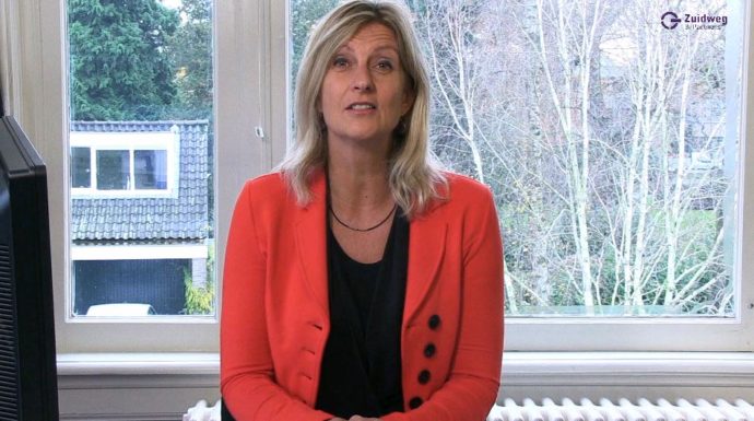 Video Jacqueline Zuidweg presenteert haar serie Vallen opstaan en weer doorgaan op het kantoor van Zuidweg & Partners in Hilversum. Deze keer met het onderwerp: ondernemer en schulden? Hoe kan de gemeente je helpen?