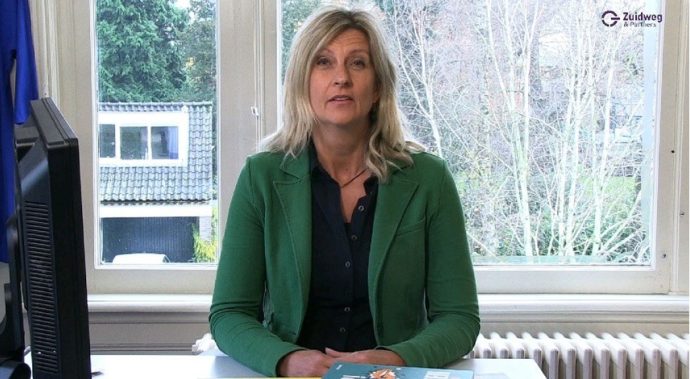 acqueline Zuidweg presenteert haar serie Vallen opstaan en weer doorgaan op het kantoor van Zuidweg & Partners in Hilversum. Deze keer met het onderwerp: ondernemer en schulden? Hoe kan de gemeente je helpen?