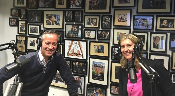 Podcast 856×471 Rob Kurvers is te gast bij Vallen opstaan en weer doorgaan met Jacqueline Zuidweg op New Business Radio. Het onderwerp is: mentale fitheid.