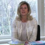 Jacqueline Zuidweg presenteert haar serie Vallen opstaan en weer doorgaan op het kantoor van Zuidweg & Partners in Hilversum. Deze keer met het onderwerp: hoe blijf ik fit, fysiek én mentaal?