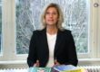 Jacqueline Zuidweg presenteert haar serie Vallen opstaan en weer doorgaan op het kantoor van Zuidweg & Partners in Hilversum. Deze keer met het onderwerp: de franchisegever.