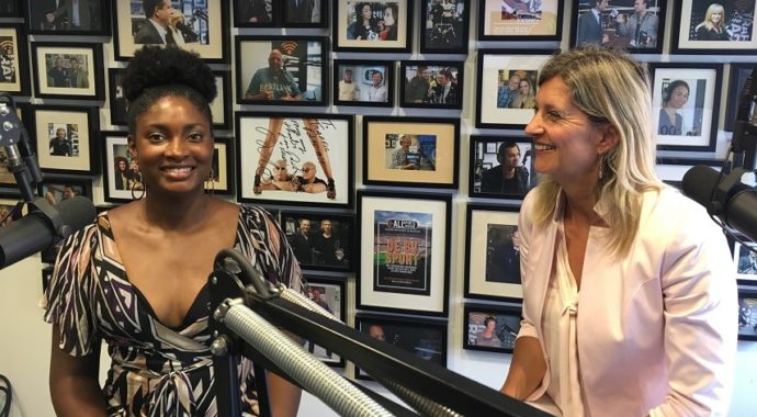 Podcast_856x471 Zarayda Groenhart is te gast bij Vallen opstaan en weer doorgaan met Jacqueline Zuidweg op New Business Radio. Het onderwerp is: online tv maken.